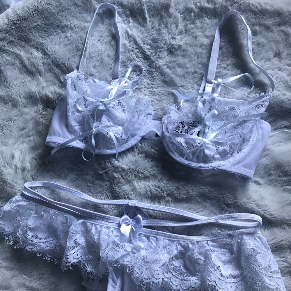 Fredericks of Hollywood size medium